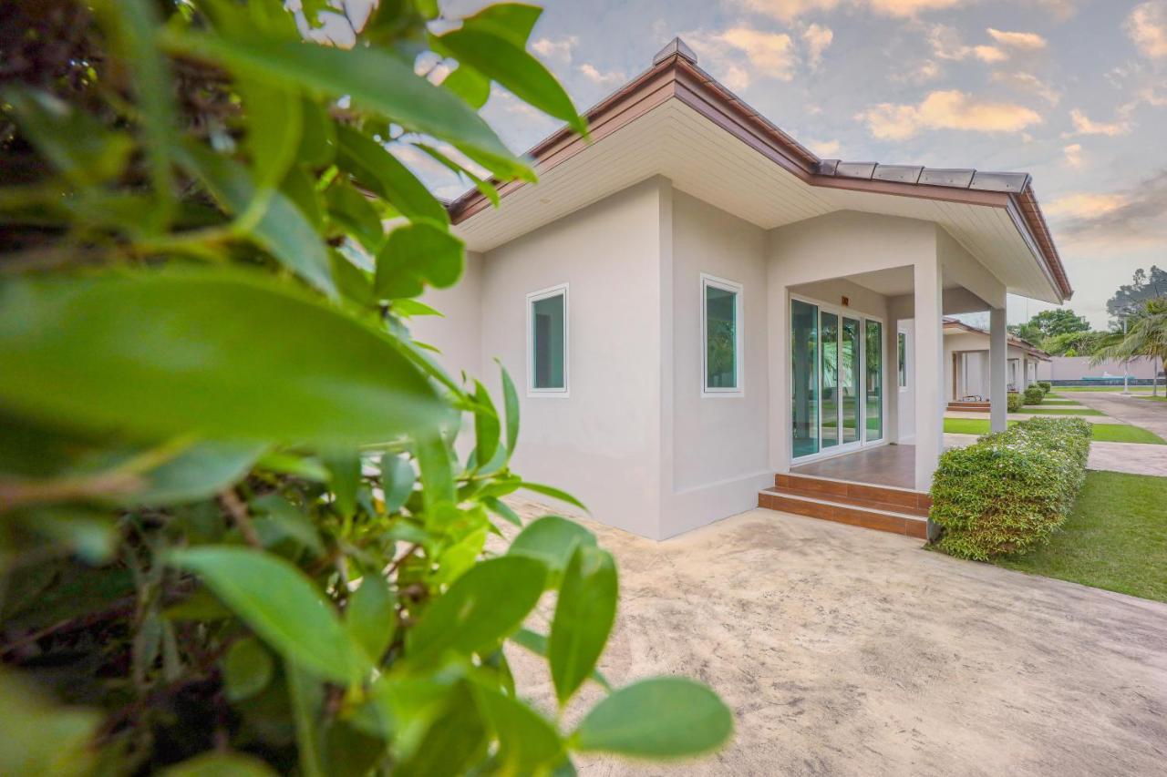 Akard Private Villas Sattahip Extérieur photo